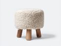 Tabouret 46×46×48 cm - tissu bouclé écru et bois brun - assise carrée arrondie pour chambre à coucher